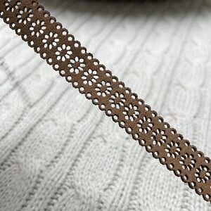 Women’s cork choker necklace. Boho tan adjustable clasp lightweight daisy design